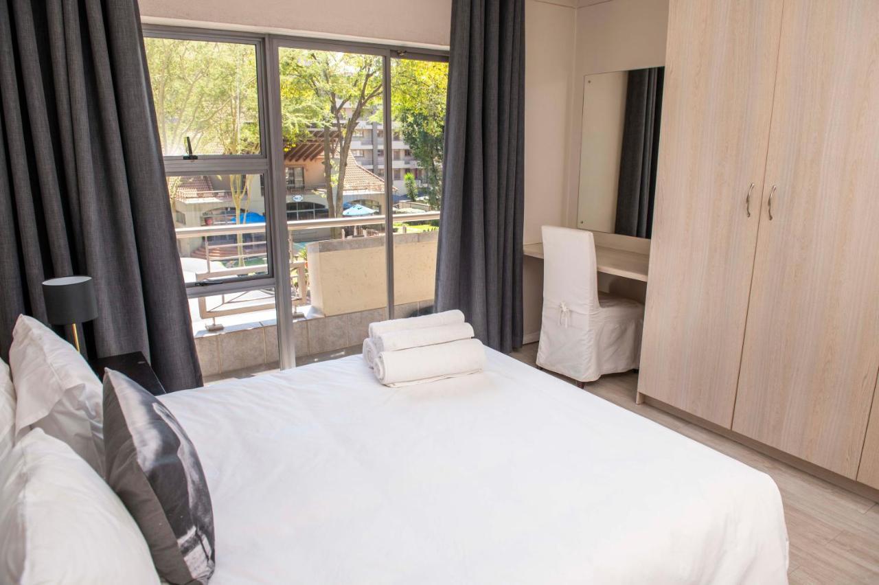 Grayston Exec Apartments Γιοχάνεσμπουργκ Εξωτερικό φωτογραφία