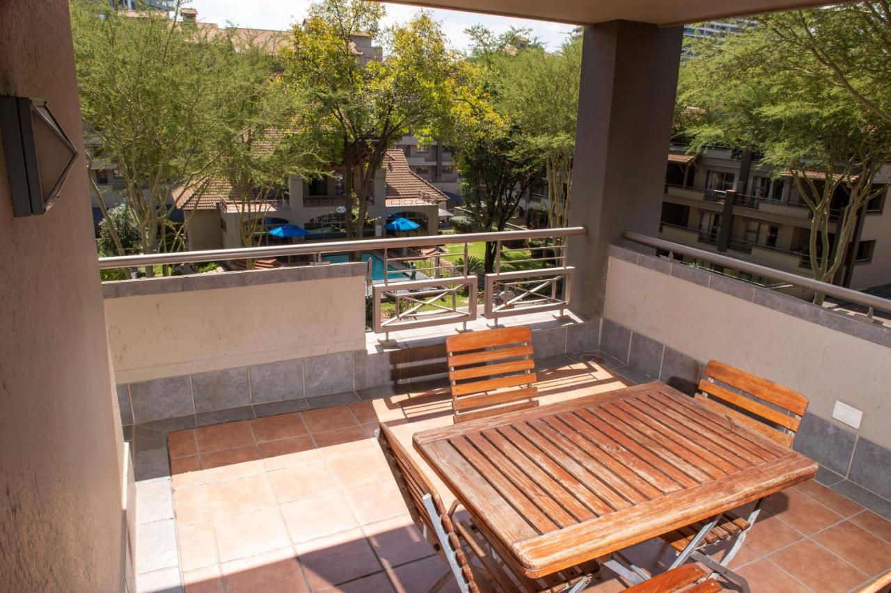 Grayston Exec Apartments Γιοχάνεσμπουργκ Εξωτερικό φωτογραφία